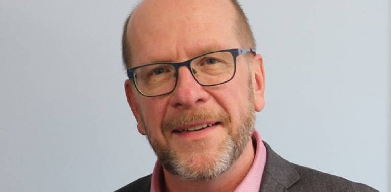 Photo of Professor Russell Viner